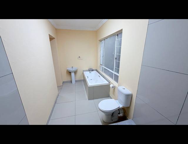 8 BEDROOM HOUSE FOR SALE IN WEST PARK